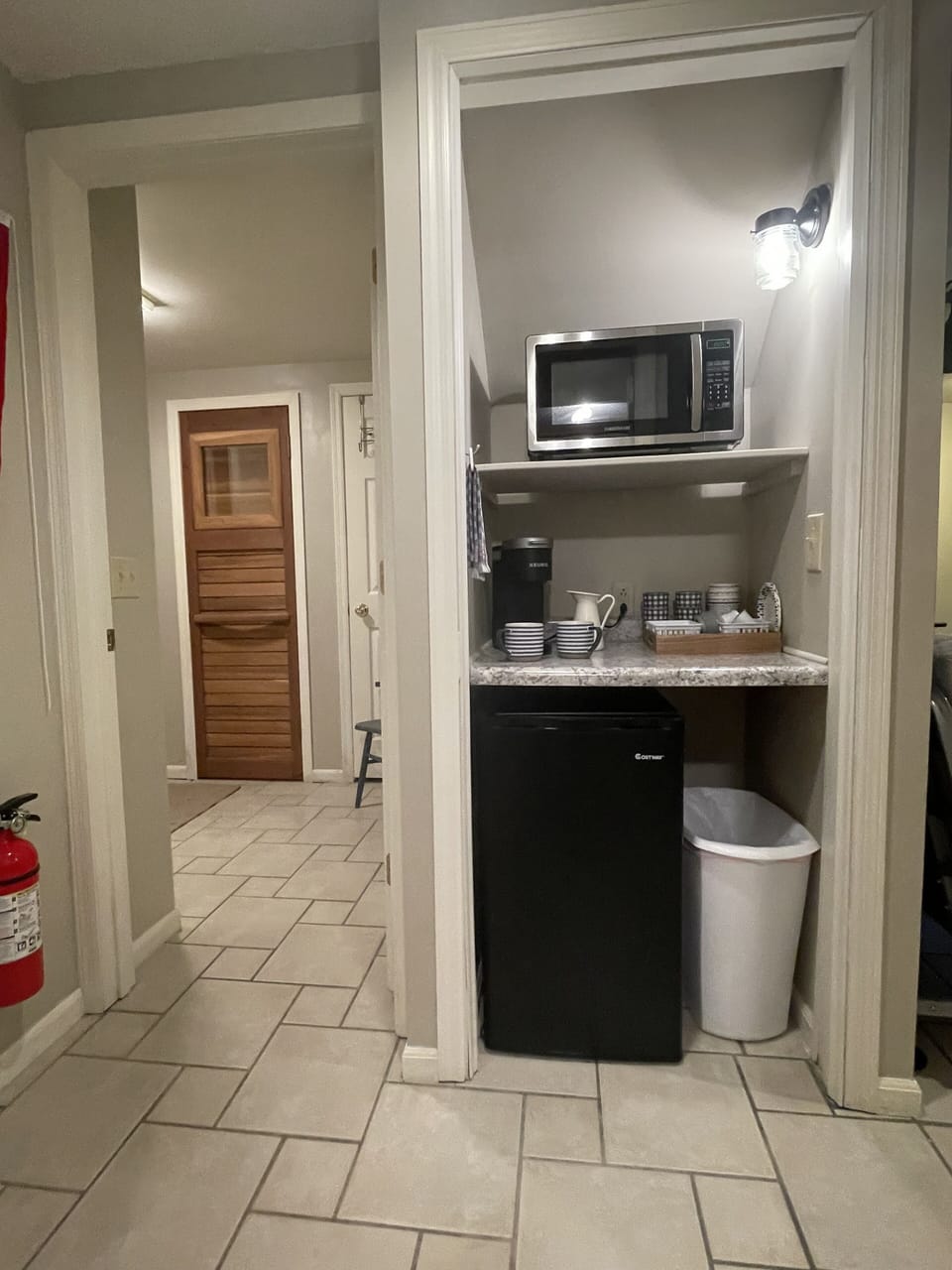 Mini nook with Microwave, mini refrig and coffee maker
