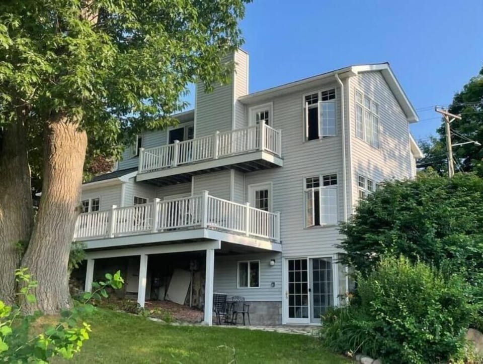 337 North First !st, Bayfield