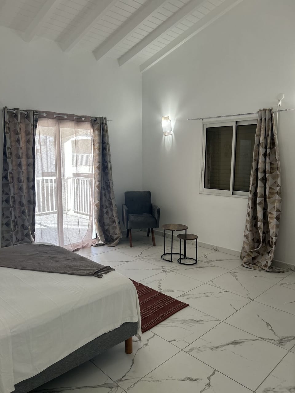 House | 3 bedrooms, memory foam beds, iron/ironing board, WiFi (free)