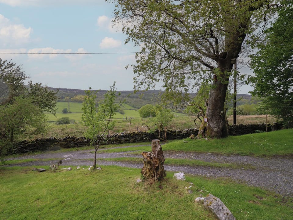 Cottage | Property grounds