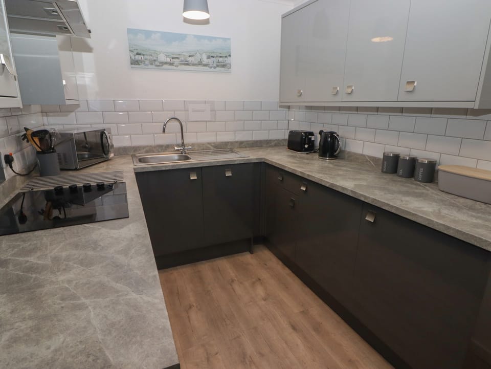 Fridge, dishwasher, electric kettle, toaster