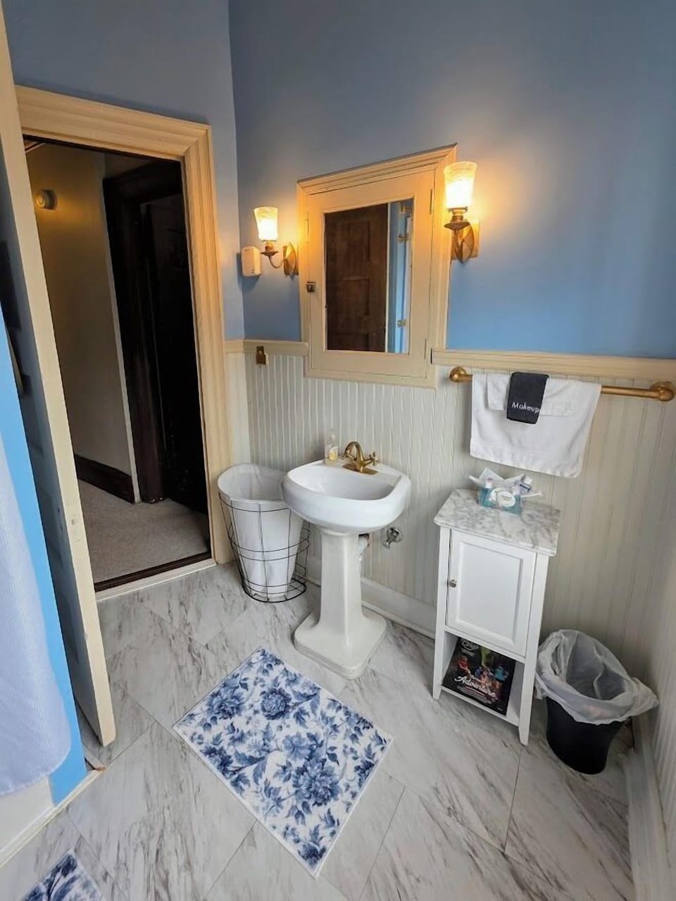 The Kings Throne Inn and Guest House Bed and Breakfast in Toledo