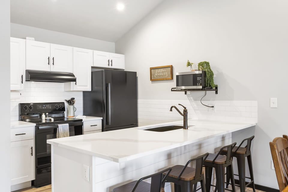 Full Kitchen with Major Appliances