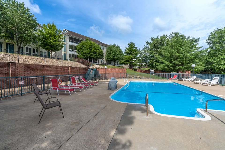 Seasonal Outdoor Community Pool