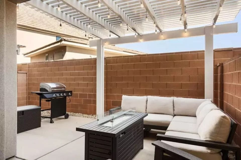 Patio - BBQ, Seating & Fire Pit