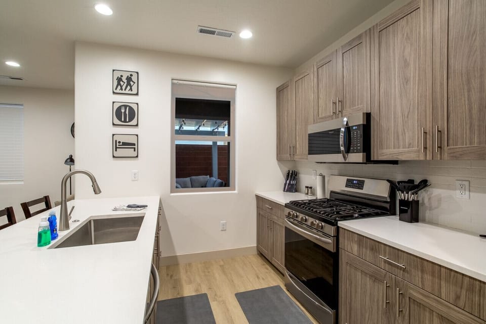 Full Kitchen