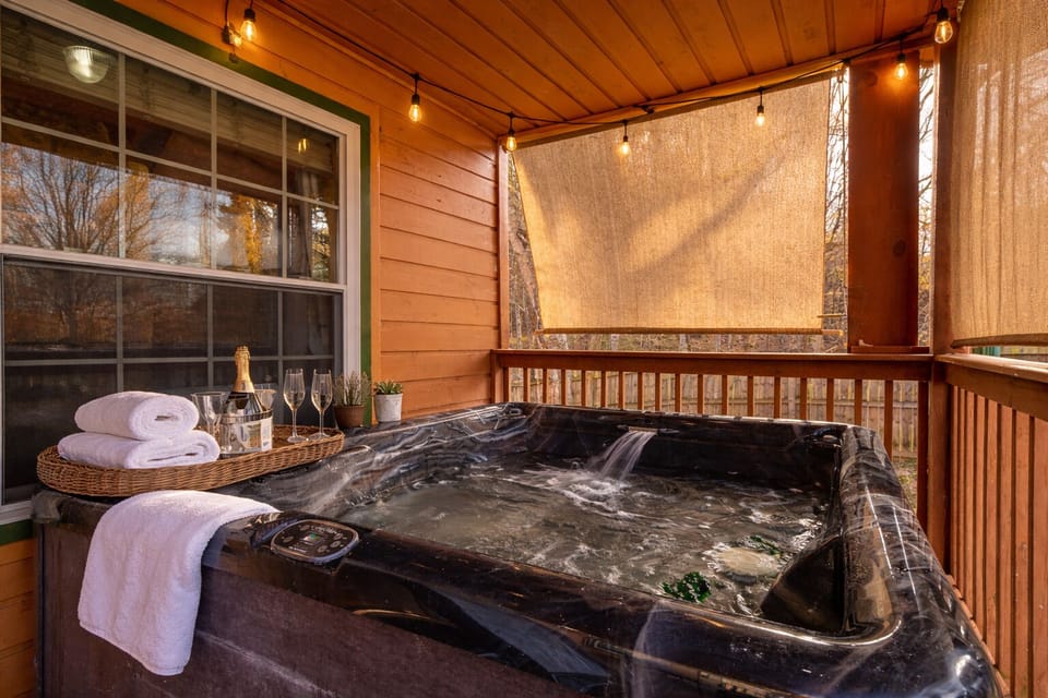 Indoor spa tub