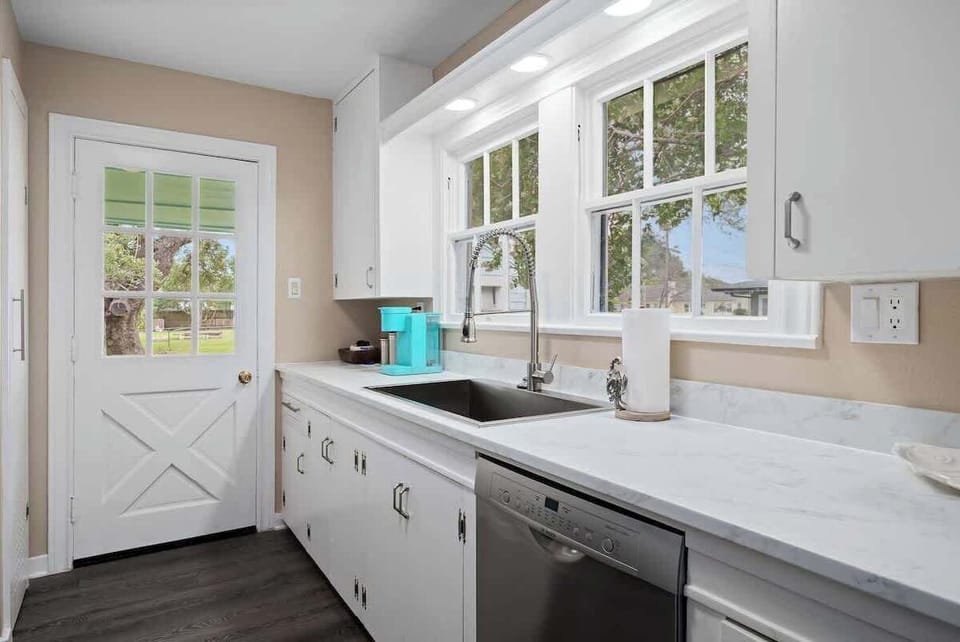 ✨ Bright & airy kitchen with modern finishes — the perfect space to cook and gather.