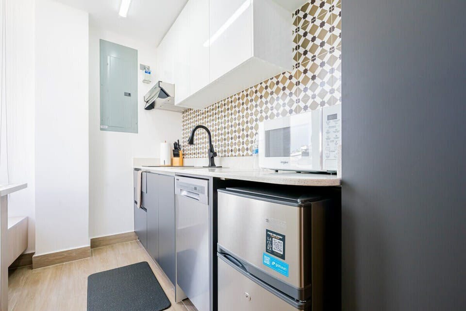 Modern kitchen bar
