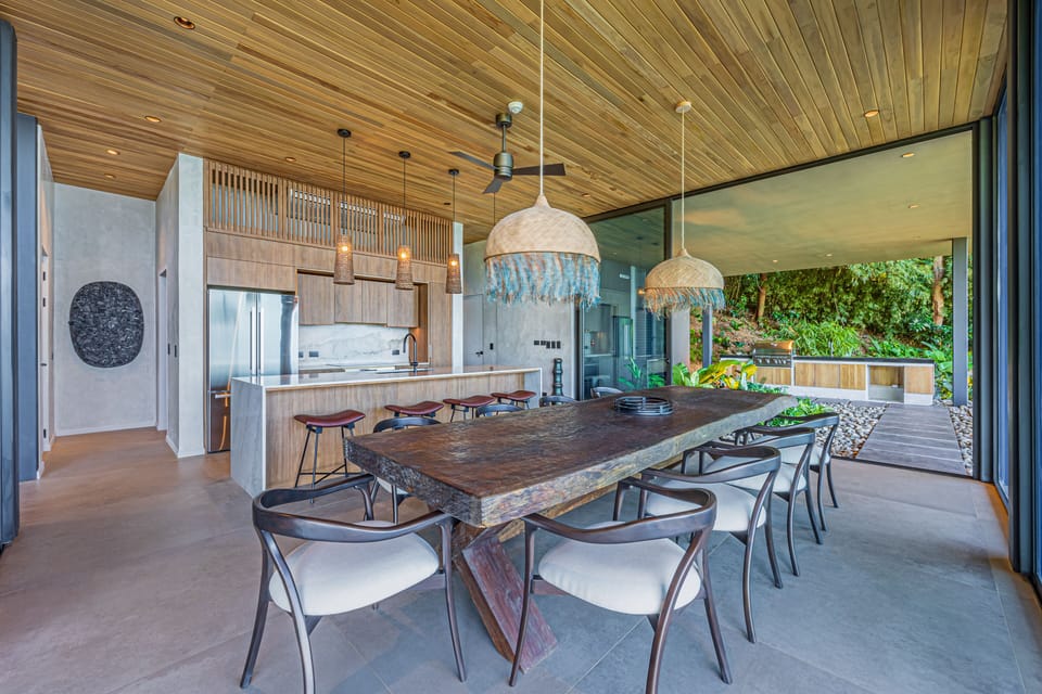 Open floor plan and fully-equipped kitchen. 