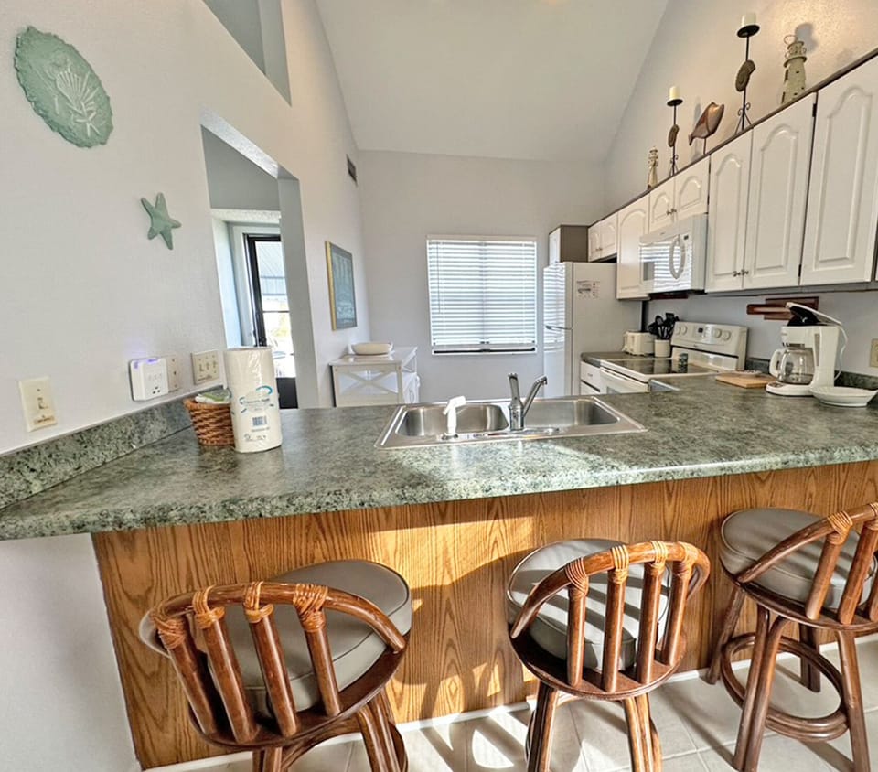 The Village of Mariner Lakes unit 11, Orange Beach Alabama. Sleeps 8. Managed by Island Rentals