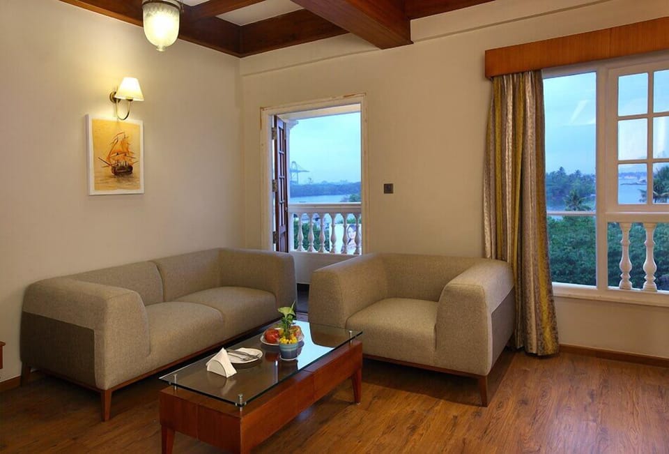 Honeymoon Suite, 1 Bedroom, Lake View | Living area | TV