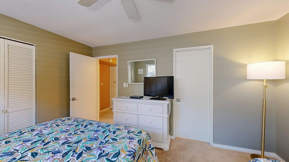Guest Bedroom with Access to Guest Bathroom