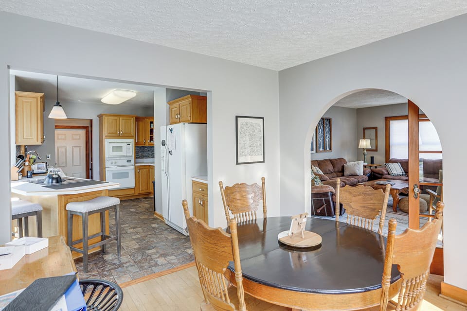 House (2 Bedrooms) | Interior
