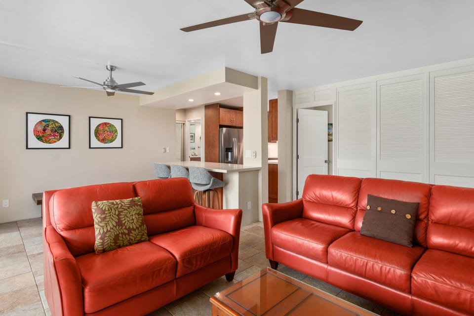 Condo, 2 Bedrooms | Living area | Smart TV