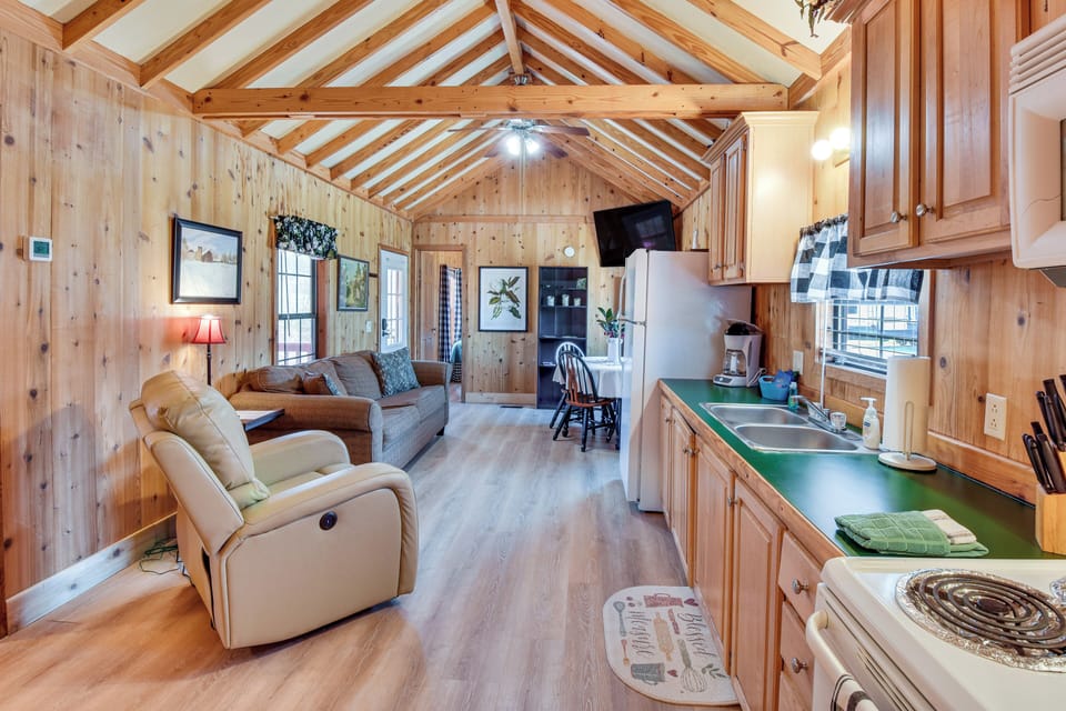 House (2 Bedrooms) | Interior