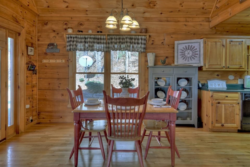 A Walk in the Clouds - Dining Area