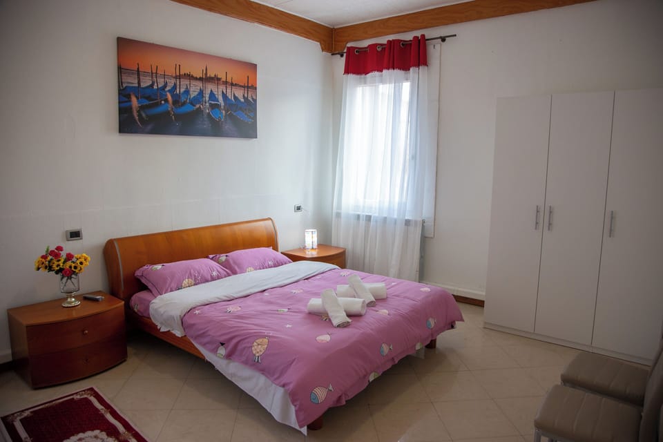 Classic Triple Room | WiFi (free), bed sheets