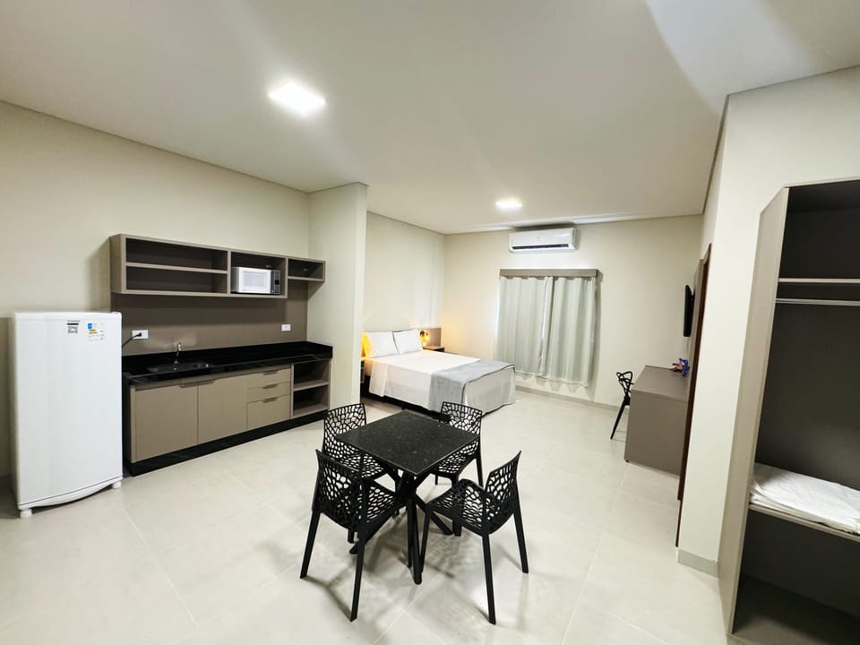 Standard Studio | Premium bedding, minibar, WiFi (free), bed sheets