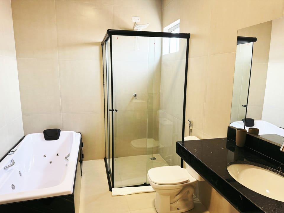 Superior Suite | Premium bedding, minibar, WiFi (free), bed sheets