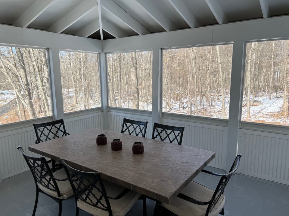Screened in porch 