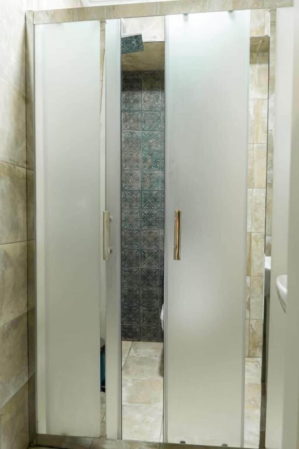 Double Room, City View | Bathroom | Free toiletries, hair dryer, bathrobes, slippers