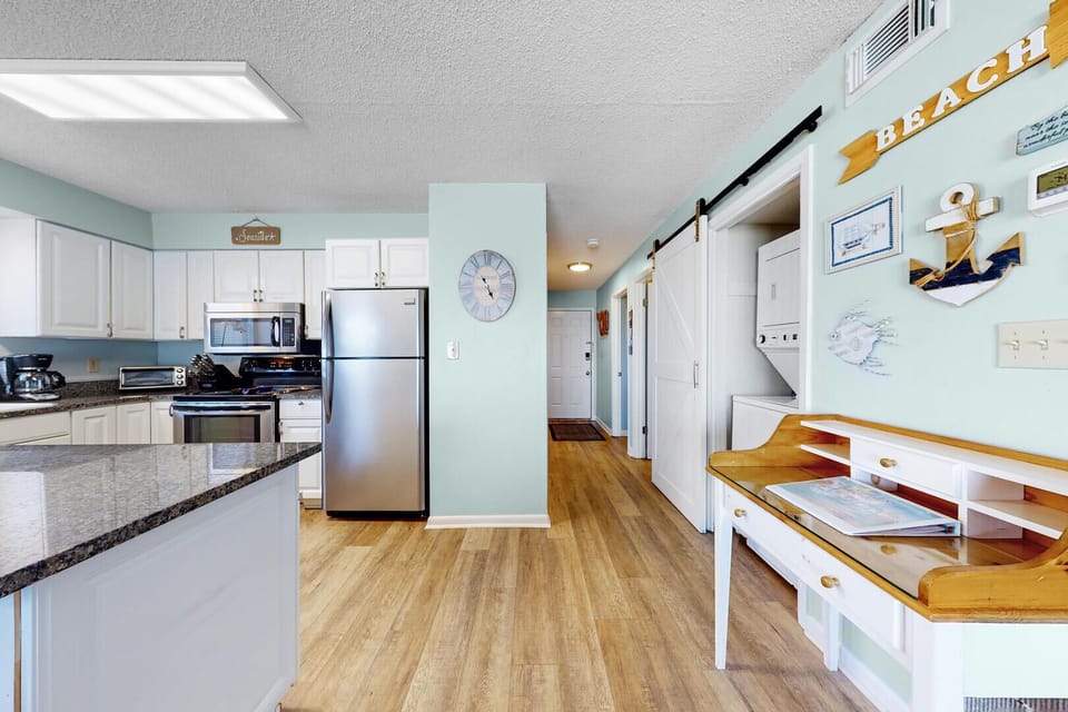 Our well-equipped full kitchen has everything you need to create your family's culinary favorites.  Ample cabinets provide plenty of space for your market and pantry items during your stay.