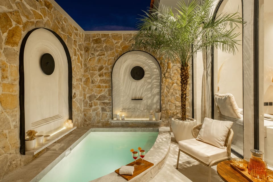 Romantic Villa - Ultimate Love Sanctuary Villa in North Kuta
