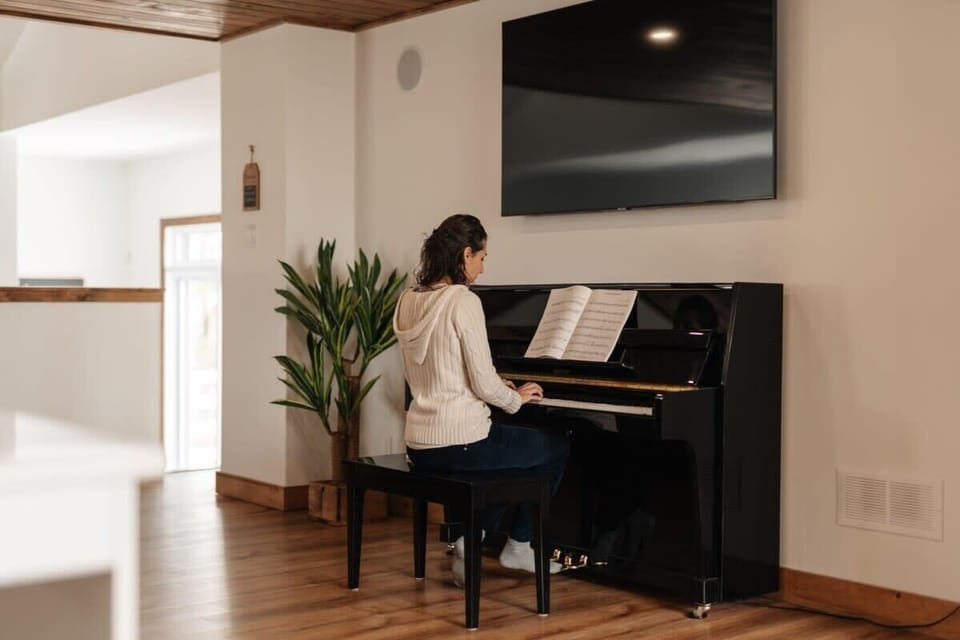 Show off your skills with this stunning piano.