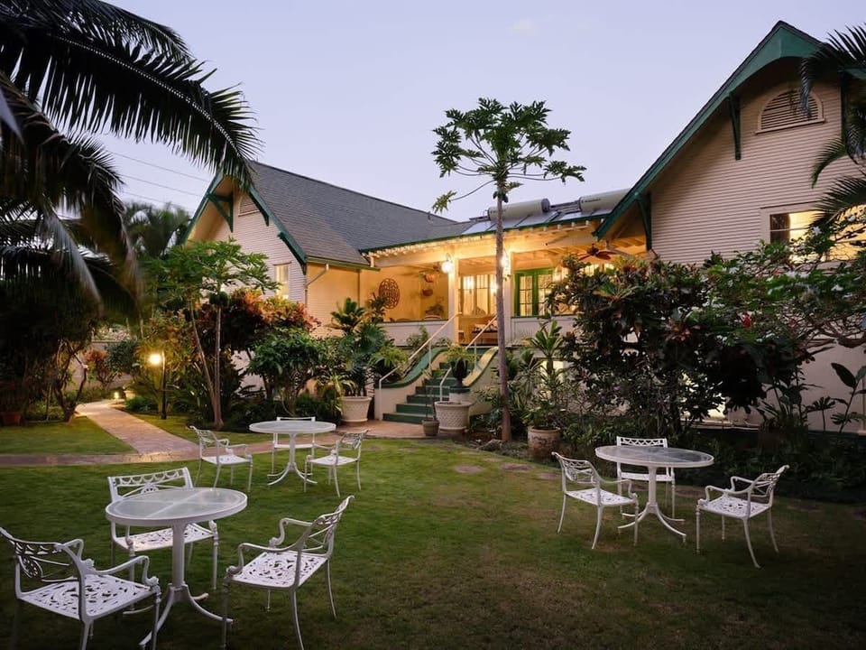 Historic Wailuku Inn welcomes you! Enjoy the peaceful garden & warm island ambiance. Your perfect Maui getaway. 