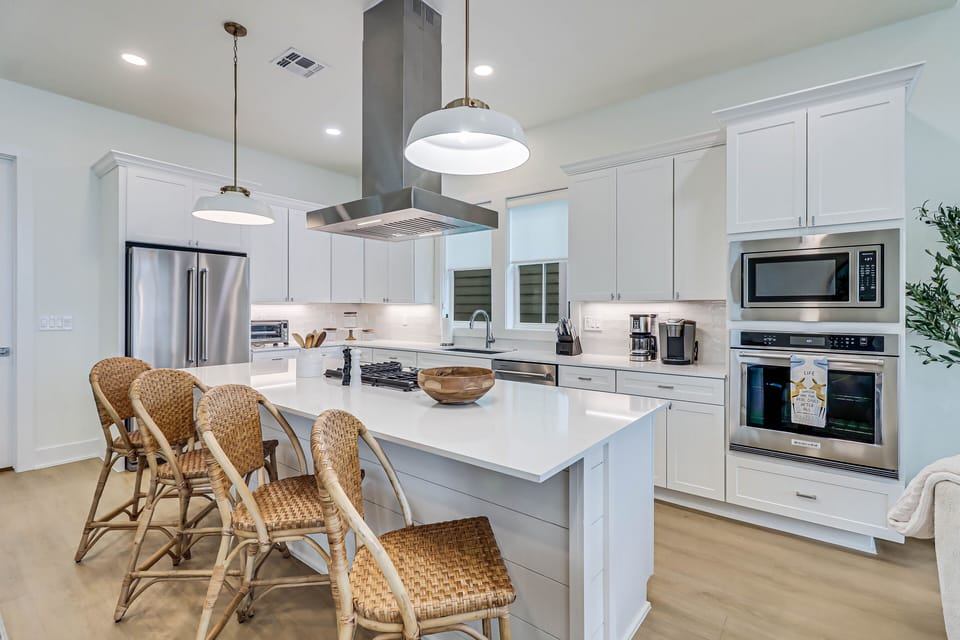 Kitchen, 1st Floor