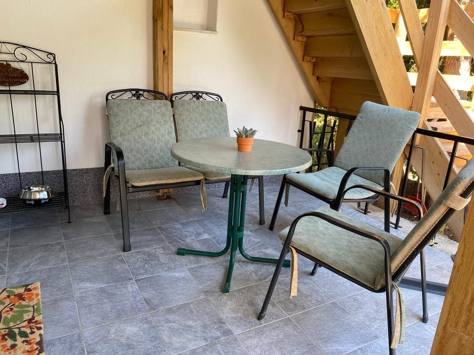 Basic House, 1 Queen Bed with Sofa bed, Patio, Garden View | Terrace/patio