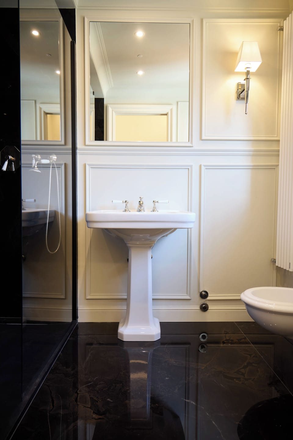 Standard Room | Bathroom | Shower, rainfall showerhead, towels