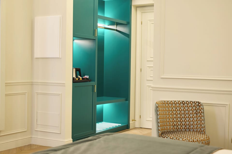 Deluxe Room | Premium bedding, memory foam beds, in-room safe, desk
