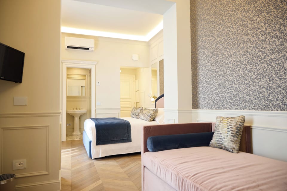 Luxury Studio Suite | Premium bedding, memory foam beds, in-room safe, desk