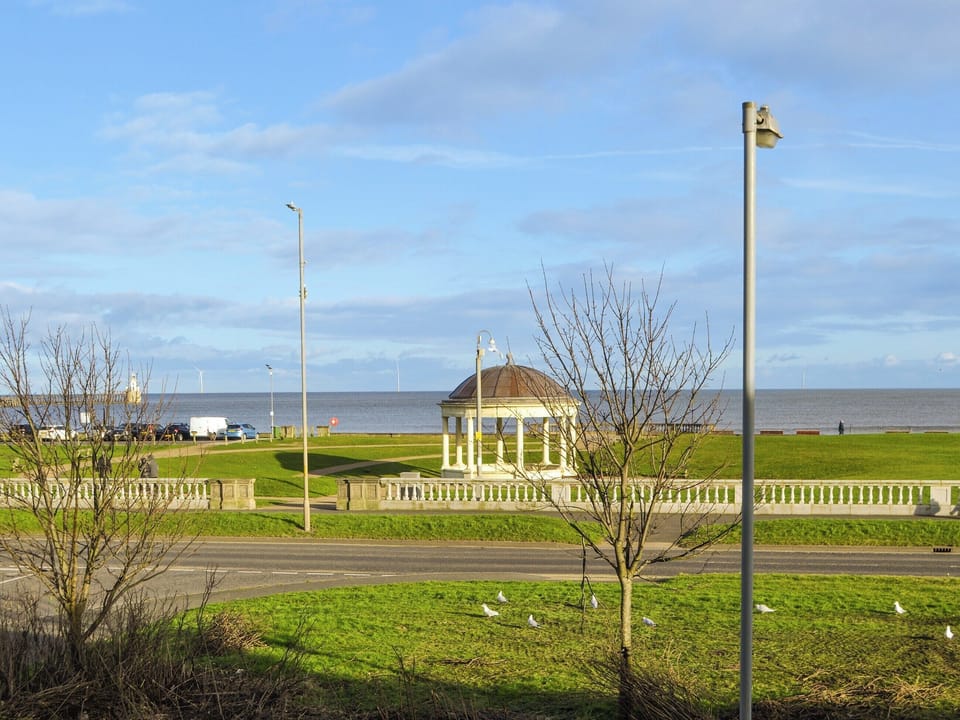 Surrounding area | The Bandstand Sea View, Blyth 