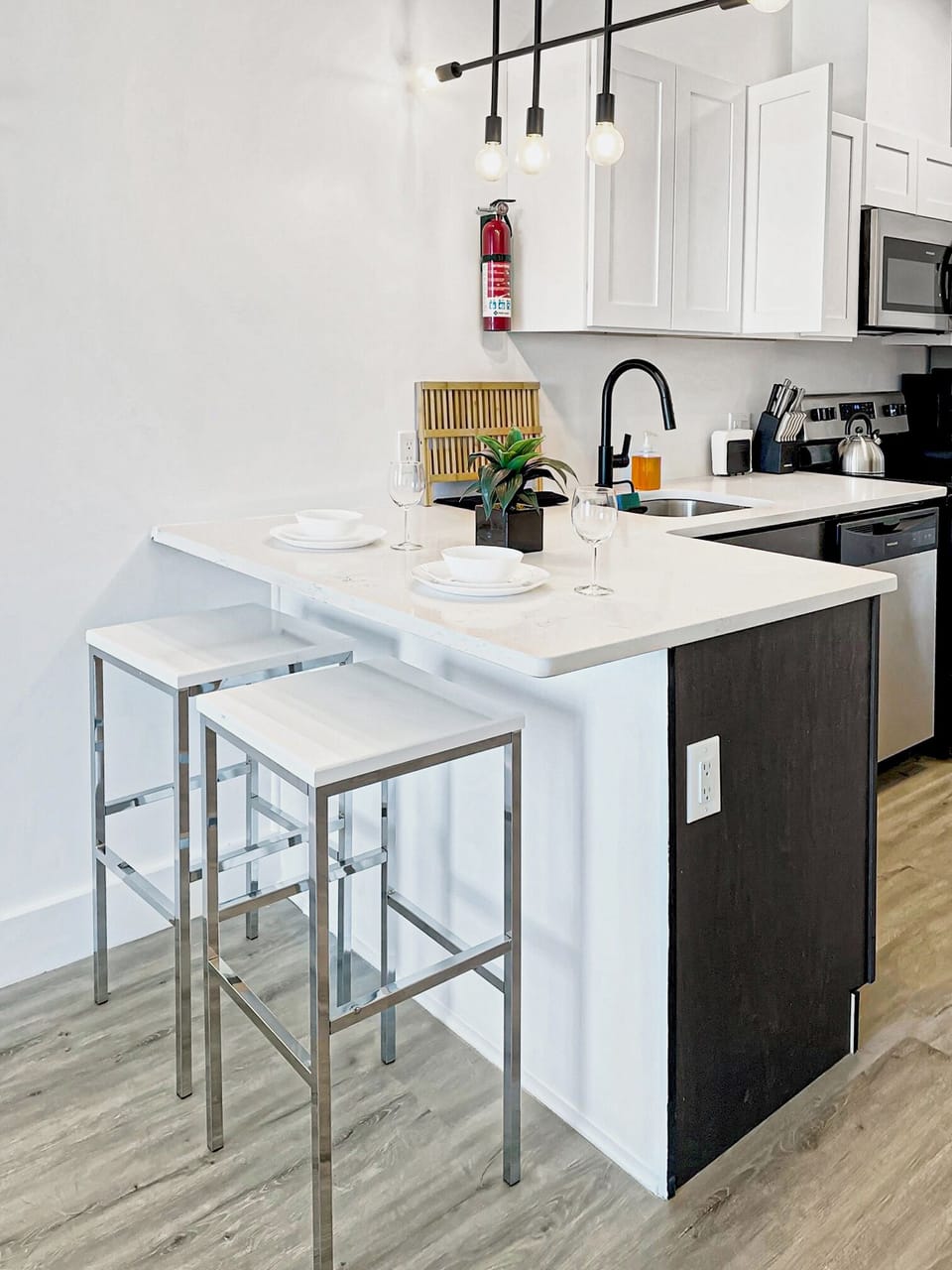 Open-concept kitchen - fully-stocked with all your necessary kitchen essentials 