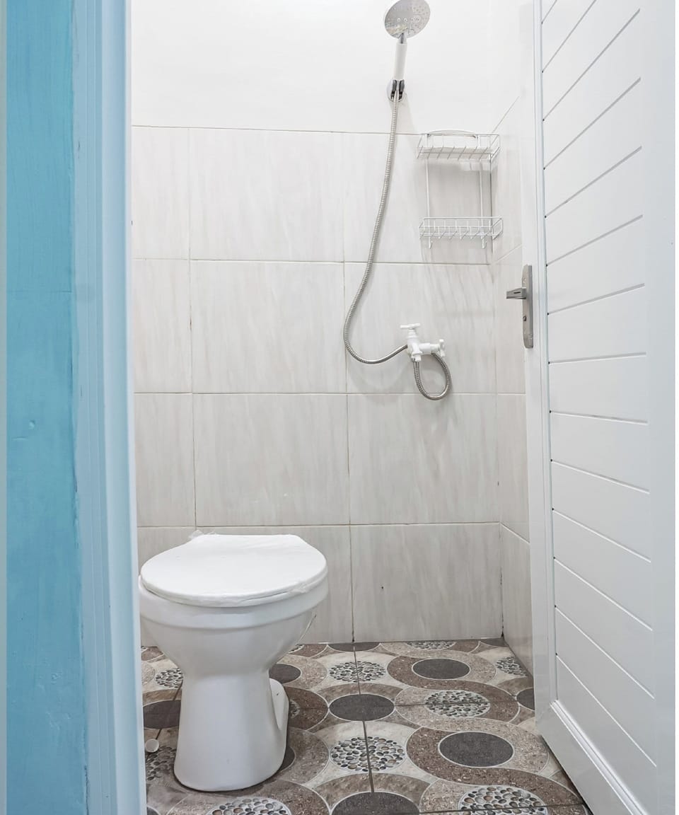 Deluxe Double Room | Bathroom | Shower, soap