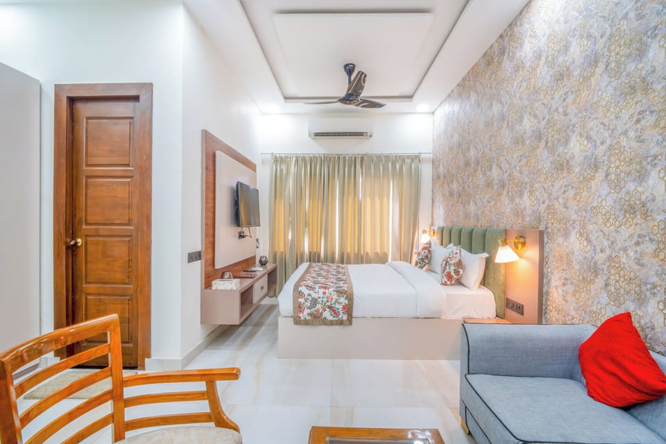 Superior Room | Memory foam beds, soundproofing, free WiFi