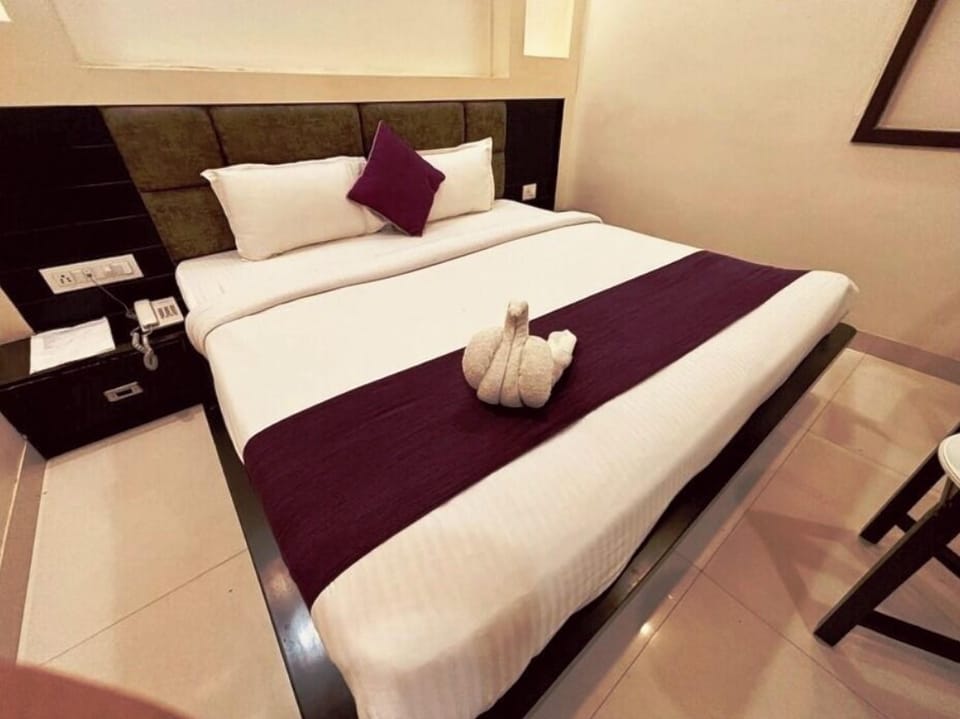 Deluxe Room | Desk, soundproofing, WiFi (free)
