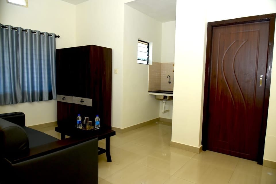 Family Apartment | In-room safe, individually decorated, individually furnished, desk
