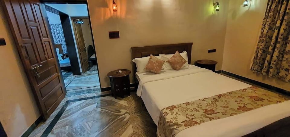Family Suite | Egyptian cotton sheets, premium bedding, free WiFi, bed sheets