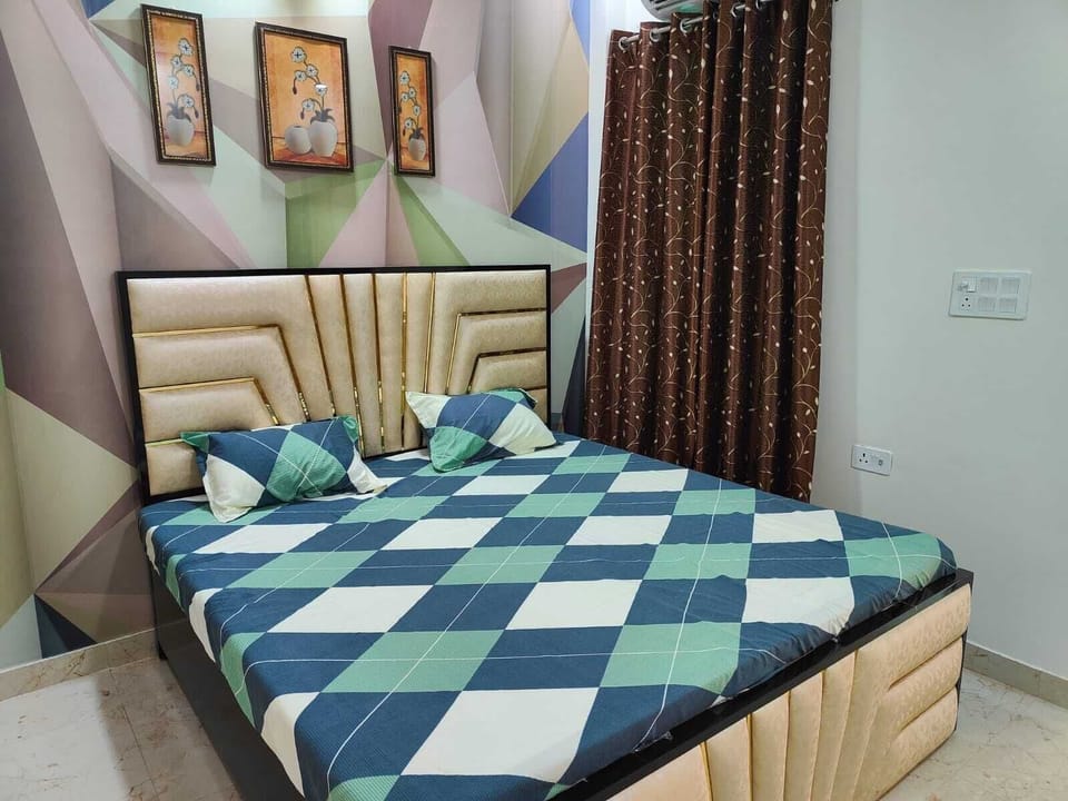 Family Villa | Desk, free WiFi