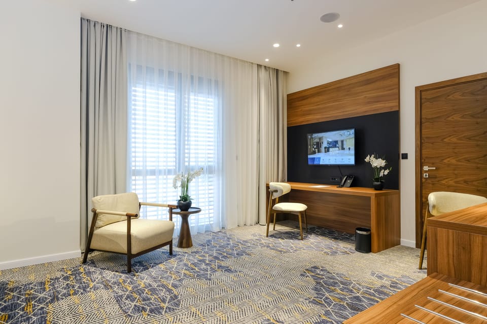 Superior Room | In-room safe, desk, laptop workspace, soundproofing