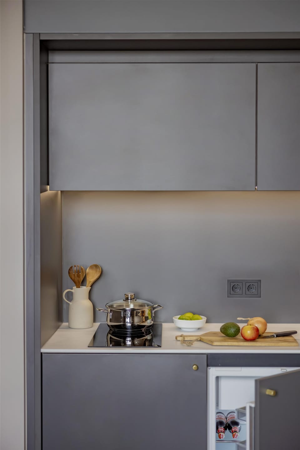 Microwave, stovetop, dishwasher, electric kettle