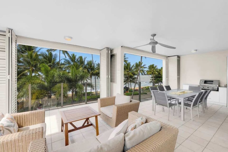 An undercover balcony encourages alfresco dinners cooked on the BBQ—all while enjoying the sea breeze and beachfront views.
