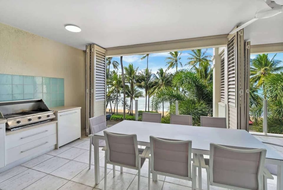 Make your way out to the private balcony, where you can enjoy meals alfresco or your morning coffee as the sun rises.