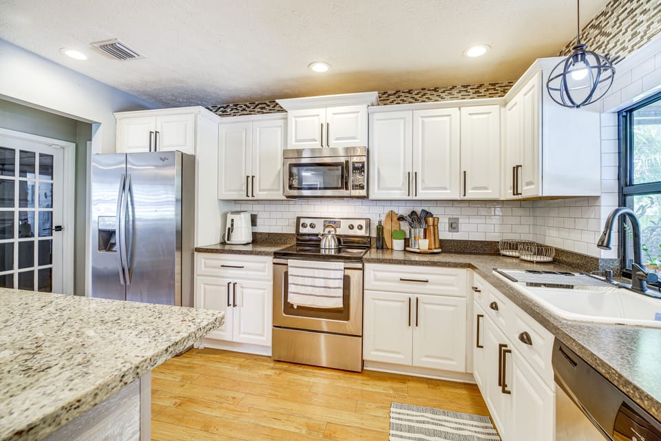 Kitchen | Cooking Basics | Dishwasher | Drip & Single-Serve Coffee Maker