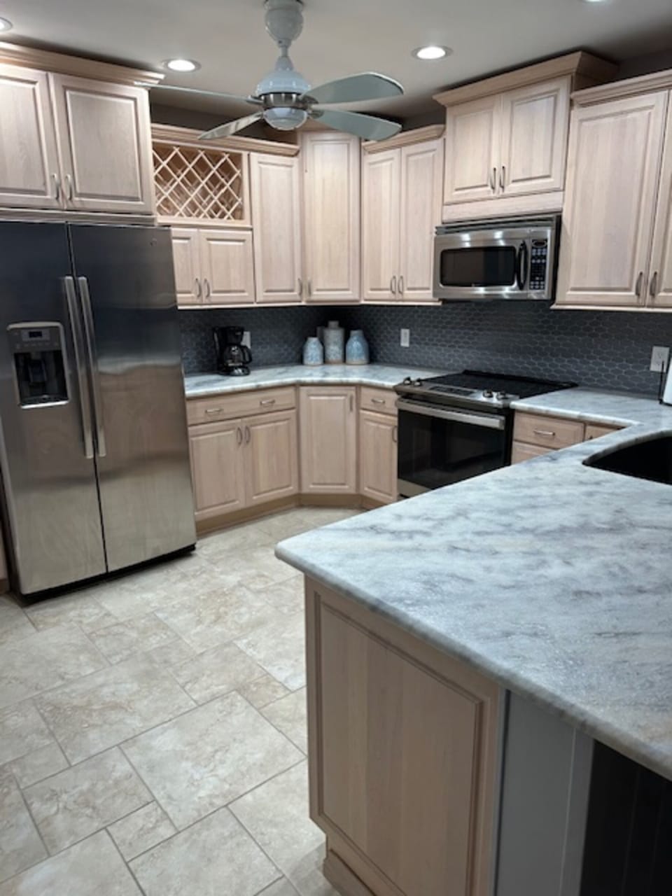 Well equipped kitchen