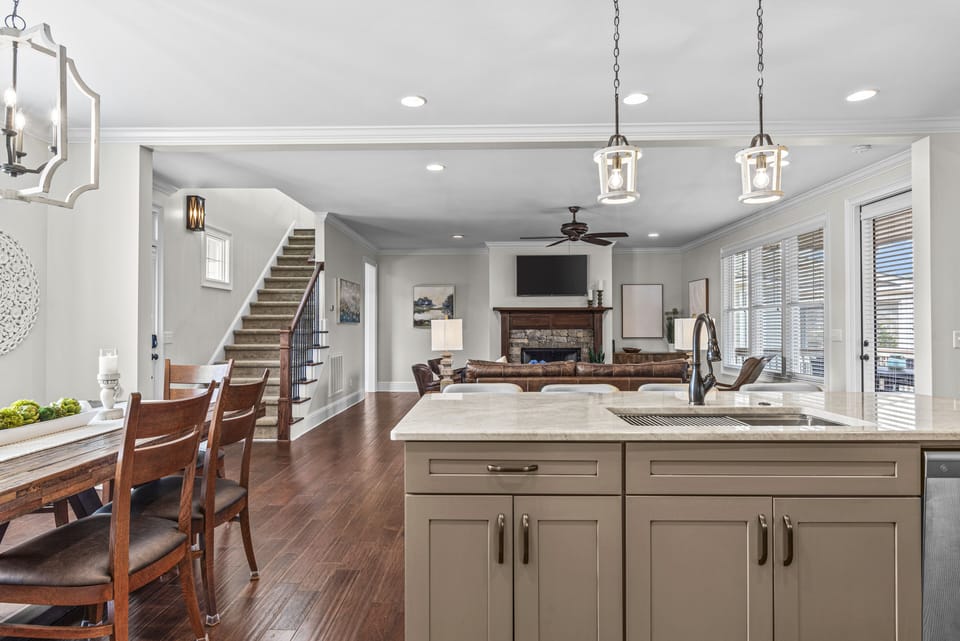 Main floor - Open Floor Plan